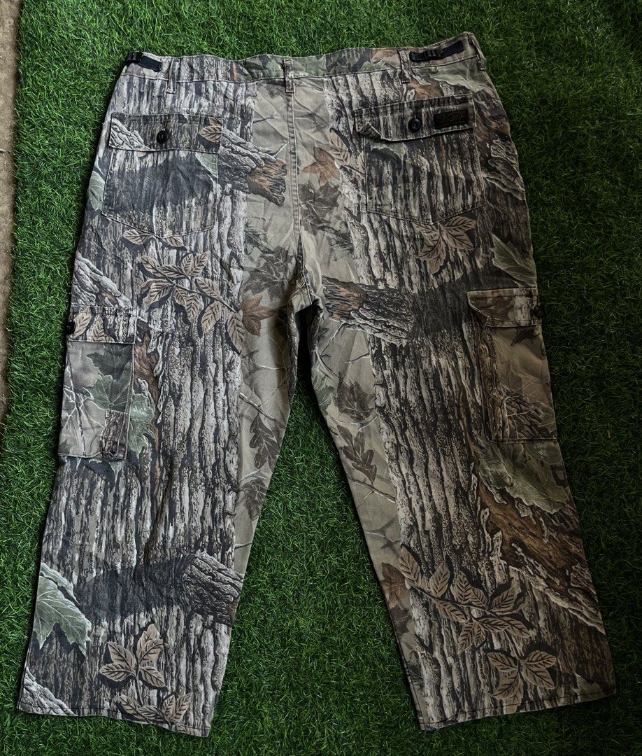REALTREE BAGGY CARGO PANTS (Category: Jeans) located in Carcar. Submitted by thrift_kidd (Listing ID 1455914512, Image 2). Description: Waist: 40 to 42 Length: 38 Leg Opening: 11 Thigh: 15 Excellent .