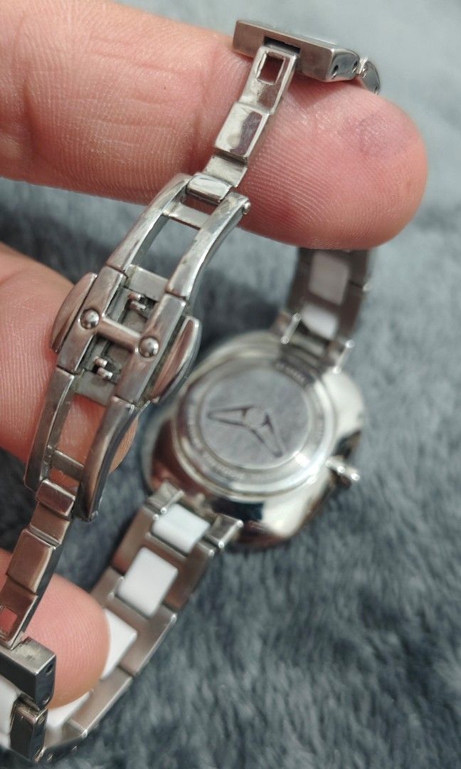 Rodania Sapphire (ladies watch) (Category: Women's Watches) located in Cebu City. Submitted by aceoftime (Listing ID 1456029248, Image 3). Description: In good working condition Swiss Made Mother of Pearl dial Sapphire crystal face Ceramic- stainless steel bracelet Swiss analog quartz movt Watch only Our Guarantee: 💯 Authentic All watches are checked by our experienced tech to ensure good functionality Please manage your expectations since these