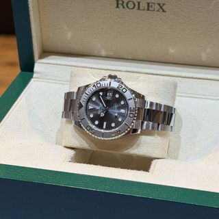 (Category: ) located in . Submitted by allwatches_anson (Listing ID 1455951378, Image 1). Description: .