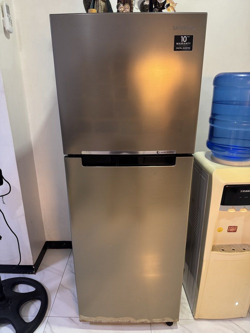 Samsung Refrigerator (Category: Refrigerators and Freezers) located in Manila. Submitted by bareandco (Listing ID 1455984070, Image 1). Description: - No frost - 10/10 functional - With minor physical flaws - Location: Manila RFS: Upgrade.