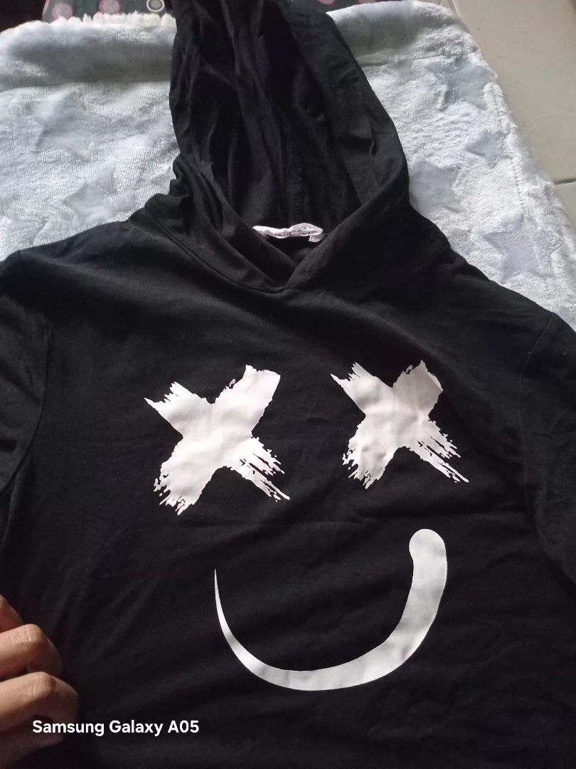 Shein Hoddie shirt (Category: Babies & Kids Fashion) located in Taguig. Submitted by newwavecollection (Listing ID 1455942878, Image 2). Description: my sons preloved 4-7 yrs old kong payat good condition.