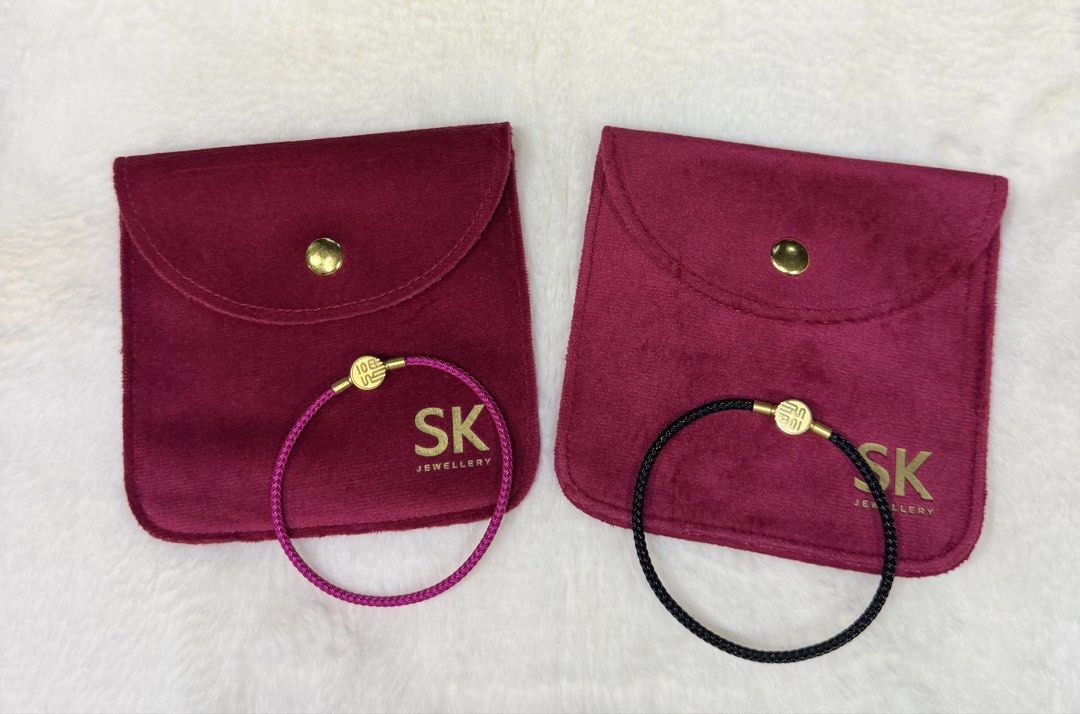 SK Jewelry (Category: Bracelets) located in La Trinidad. Submitted by rn_ph2021 (Listing ID 1452933984, Image 2). Description: SK Jewelry Classic Gold Fortune Clip Charm Size: 17.5 Color: Black .