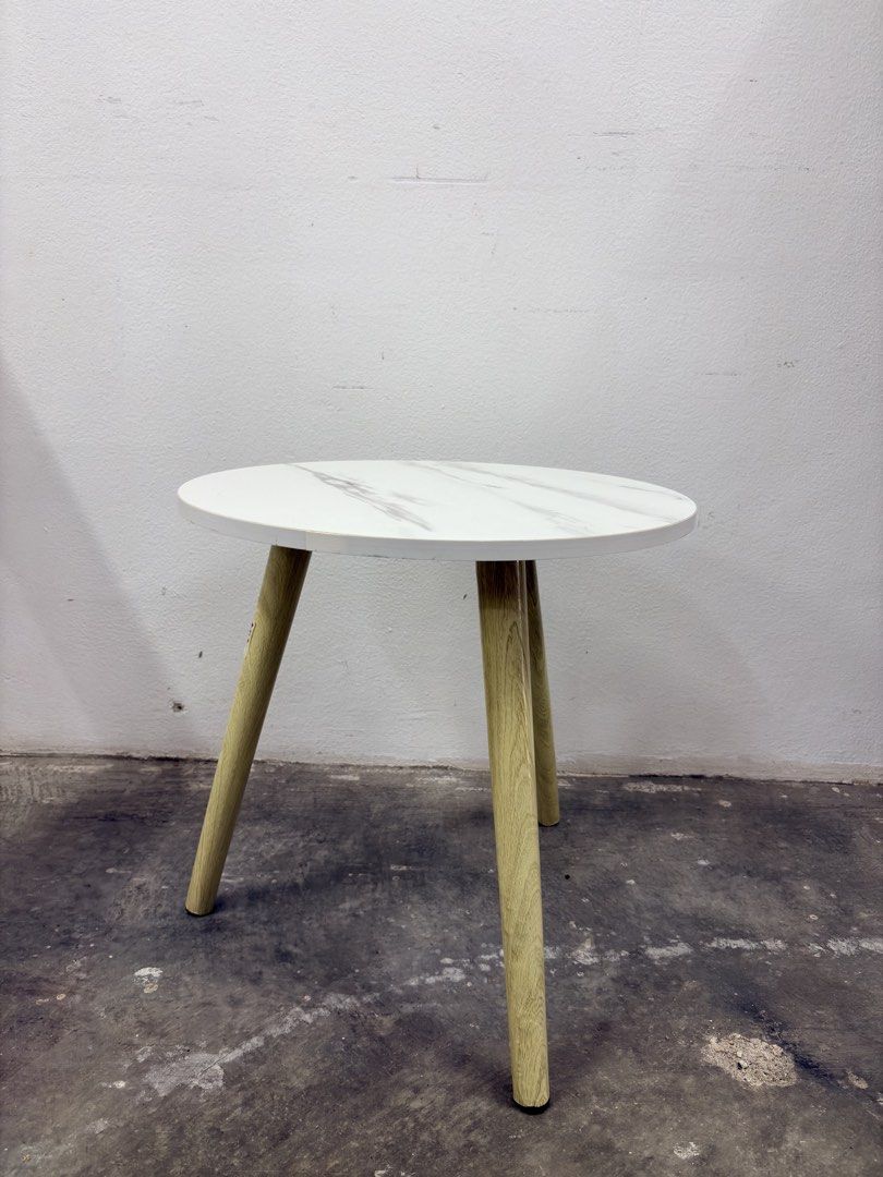 small table (Category: Tables & Sets) located in Kajang. Submitted by goodsdmy_secondhandshop (Listing ID 1456039760, Image 1). Description: used item ♻️✨ sold as is — what you see is what you get. 📍 pickup: taman bukit mewah, kajang 🚚 delivery guna lalamove .