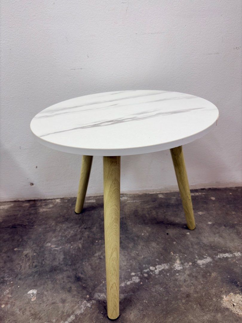 small table (Category: Tables & Sets) located in Kajang. Submitted by goodsdmy_secondhandshop (Listing ID 1456039760, Image 3). Description: used item ♻️✨ sold as is — what you see is what you get. 📍 pickup: taman bukit mewah, kajang 🚚 delivery guna lalamove .