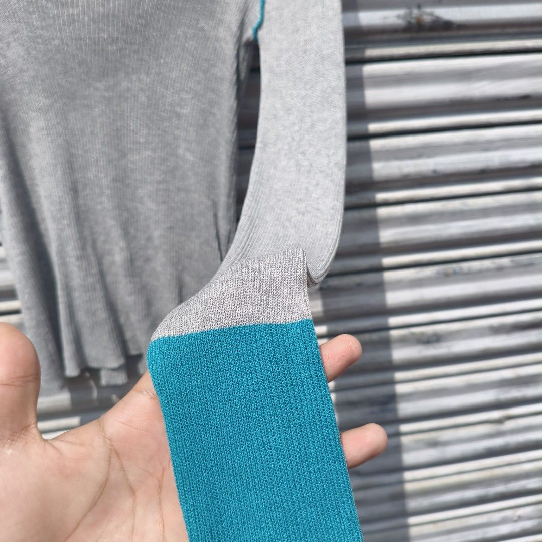 (small-medium) japa gray and aqua long sleeves top (Category: Longsleeves) located in Lucena. Submitted by minryism (Listing ID 1455909483, Image 3). Description: late na sa ballet practice japa knit top 🩰🩰 fits small-medium ladies 🦢🦢 fits xs men onli: 300 Length:23 in Width (pit to pit):15-17 in Shoulder:17 in Sleeves:26 in Arm opening: 7 body hugging sya very layering piece very very chiccCcccc forda best fit po u can measure ur fav garment