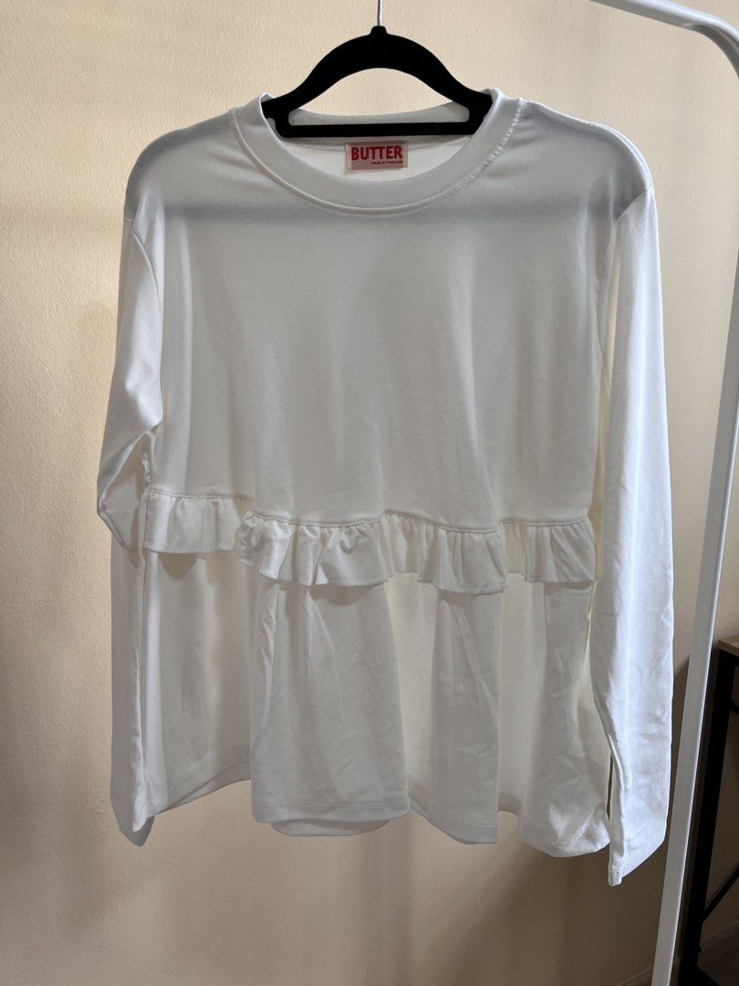 Soft Basic Ruffles Blouse (Category: Tops) located in Singapore. Submitted by yourstrulyanis (Listing ID 1456009866, Image 6). Description: Brand new instocks Available in 6 colours Length: 60cm | PTP: 47-70cm | Drop Shoulder | Sleeve: 60cm Buy 1 for $23 Buy 2 for $40.