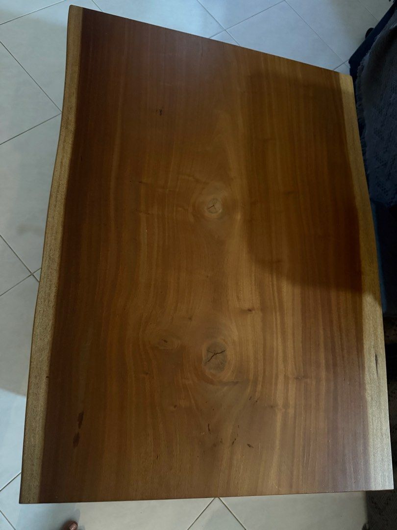 Solid wood coffee table (pick up asap!) (Category: Tables & Sets) located in Singapore. Submitted by woman.beaute (Listing ID 1455935982, Image 2). Description: solid coffee table! .