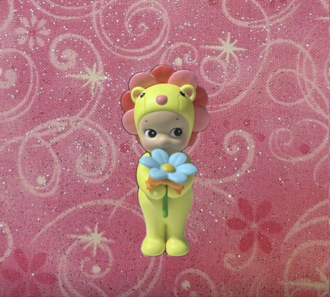 Sonny Angel Flower Gift Series (Category: Designer & Blind Box Toys) located in Manila. Submitted by bellabells.619 (Listing ID 1455902741, Image 1). Description: Sonny Angel Flower Gift Series 🌸 - Authentic Sonny Angel - With Foil - Actual Item in the photos ₱450 (Official SRP: ₱599) Bought in Rockwell! 💘 RFS: Decluttering 💘 Can send additional photos/videos upon request 💵 paymaya / gcash qr 📦 j&t / lalamove 📍ust / dlsu / mandaluyong .