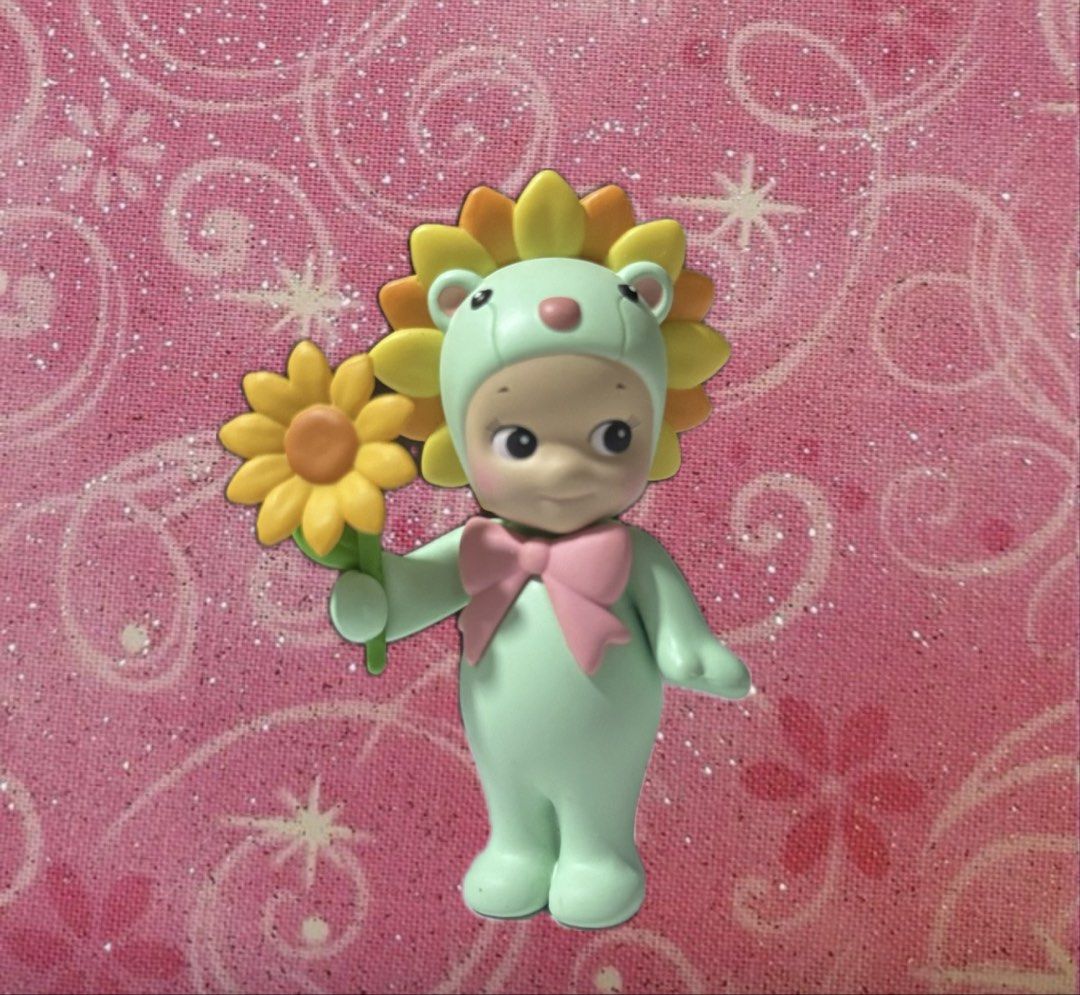 Sonny Angel Flower Gift Series (Category: Designer & Blind Box Toys) located in Manila. Submitted by bellabells.619 (Listing ID 1455903289, Image 1). Description: Sonny Angel Flower Gift Series 🌸 - Authentic Sonny Angel - With Foil - Actual Item in the photos ₱450 (Official SRP: ₱599) Bought in Rockwell! 💘 RFS: Decluttering 💘 Can send additional photos/videos upon request 💵 paymaya / gcash qr 📦 j&t / lalamove 📍ust / dlsu / mandaluyong .