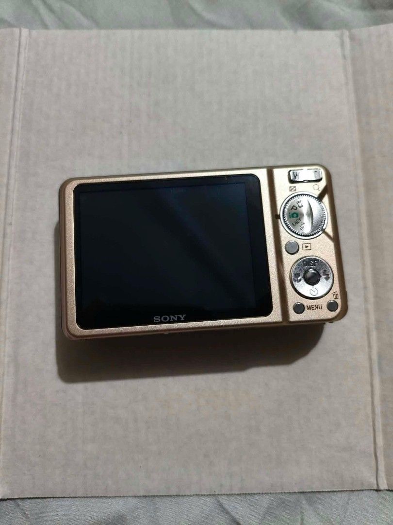 Sony Cybershot DSC W270 (Category: Cameras) located in Rizal. Submitted by maurchive (Listing ID 1456051112, Image 1). Description: - Like new condition - 10/10 body condition - Bought from Japan (Japanese language, but easy to navigate) - All buttons working - Flash and red light working - Complete inclusions - Original battery & charger - With box and manual - With 8GB memory stick duo - With type c adaptor for photo transfer.
