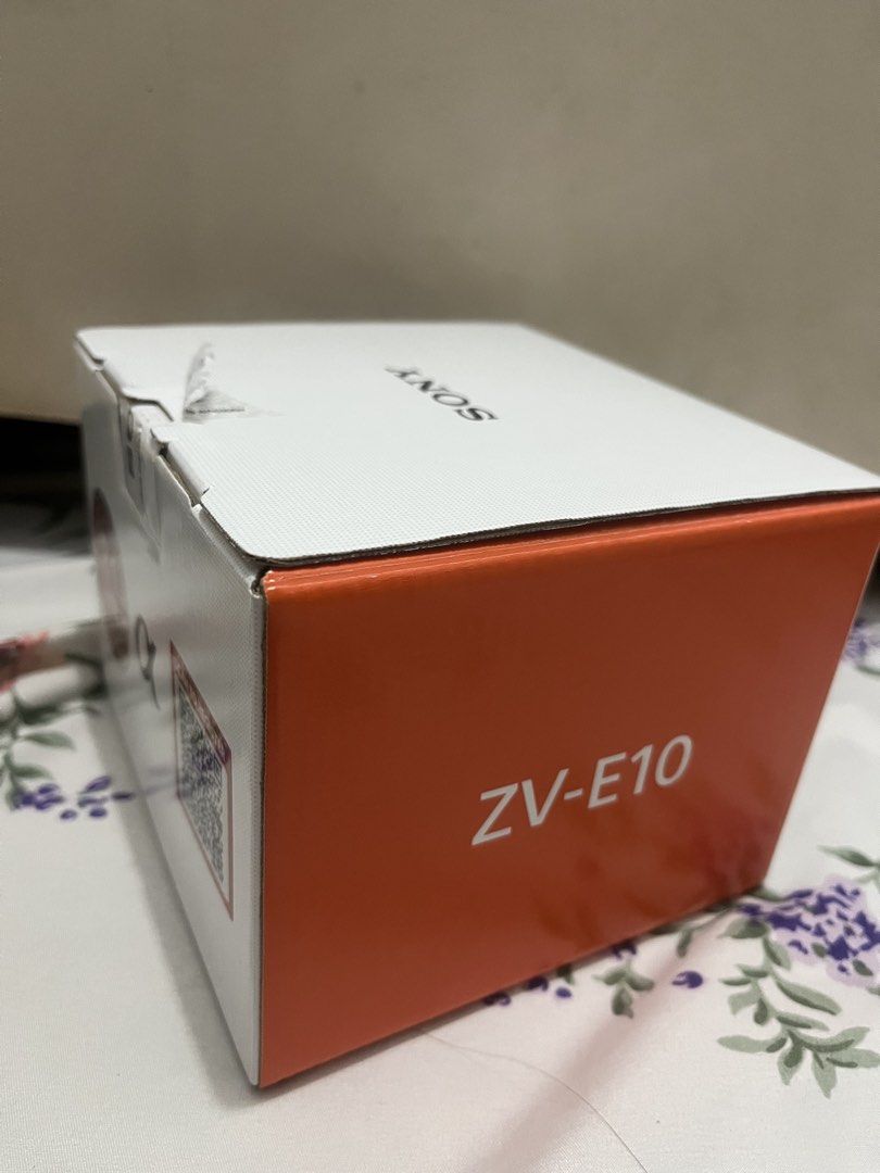 Sony ZVE10 Kitlens (Category: Cameras) located in Manila. Submitted by rarerabbit.d30d97 (Listing ID 1455933213, Image 2). Description: Sony ZV-E10 Kit 📸 Perfect for content creators & travelers! CONDITION: • 100% smooth, no dents, no scratches. • Clean sensor and zero fungus/haze on lens (Kept safely in a dry box). • Pristine condition, text and buttons are crisp. REASON FOR SELLING: Barely used; Upgrading. TRANSACTION DETAILS: • STRICTLY MEETU