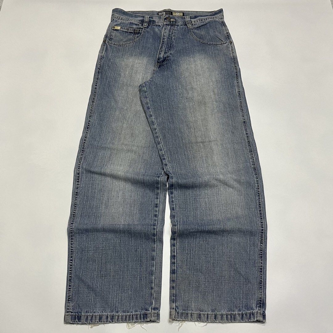 Southpole wash baggy pants (Category: Announcements) located in Quezon City. Submitted by thriftrage (Listing ID 1456028865, Image 1). Description: Waist’ 32 Length’ 41 Leg opening’ 10 Thigh’ 13 Issue yellow stain & check last photo Good condition .