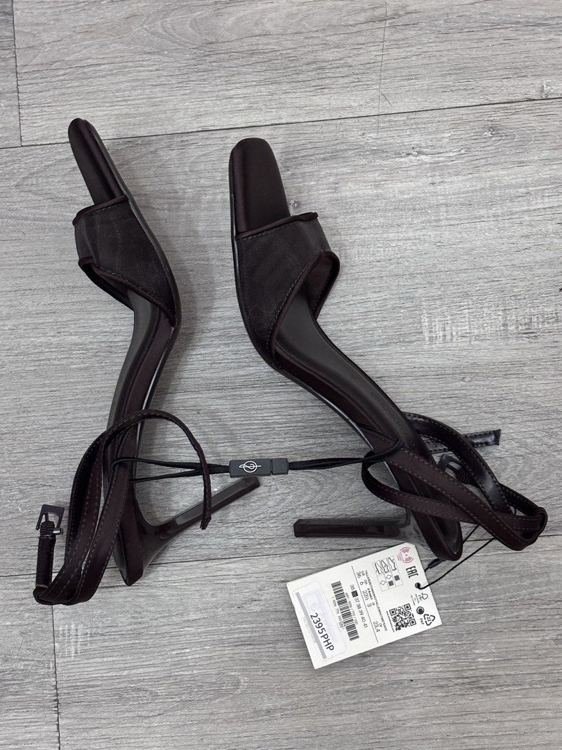 Stradivarius Chocolate Brown Heels (Category: Heels) located in Pasig City. Submitted by chibp (Listing ID 1455864434, Image 2). Description: Info on tag: EU 36, US 6 True to size Very stable feel Elevates your look without the discomfort Super chic chocolate/coffee brown Original price was ₱2399 New season. Purchased from Alabang store July 2026. .