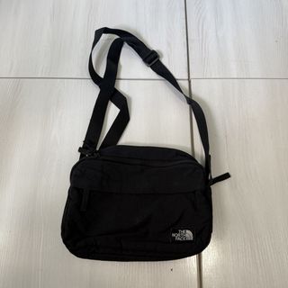 （分類：）位於 。 由 emeruthchu 提交（商品編號 1455879703，圖片 1）。簡介： 。