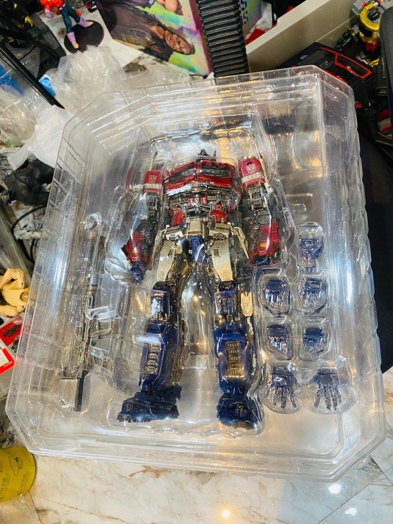 THREEZERO DLX OPTIMUS PRIME (BUMBLE BEE) (Category: Figurines & Statues) located in Paranaque City. Submitted by icko007 (Listing ID 1456026191, Image 2). Description: THREEZERO DLX TRANSFORMERS OPTIMUS PRIME (BUMBLE BEE) BIB NO ISSUE ₱10,500 No Rush Shipping/ Dibs Now Pay now Location Paranaque Payment Gcash/Bpi Shipping Lalamove/Lbc Buyers Risk / Fee ‼️Seller is not responsible for: lost, stolen, or damaged packages..