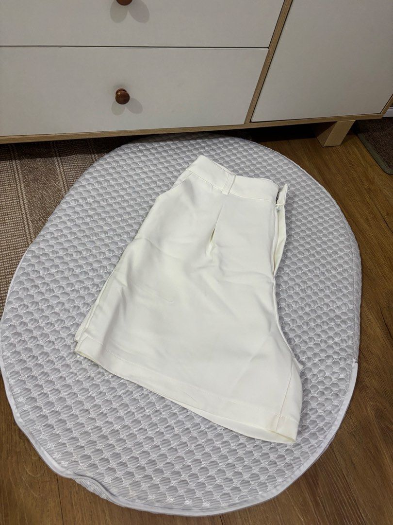 Trouser Shorts - Neutrals (Category: Shorts) located in Mandaluyong City. Submitted by kthln (Listing ID 1456008250, Image 2). Description: Originally size 2XL but altered to fit Large Selling for 200 each but slightly negotiable if will get more than 2 RFS: lost weight, now S-M.