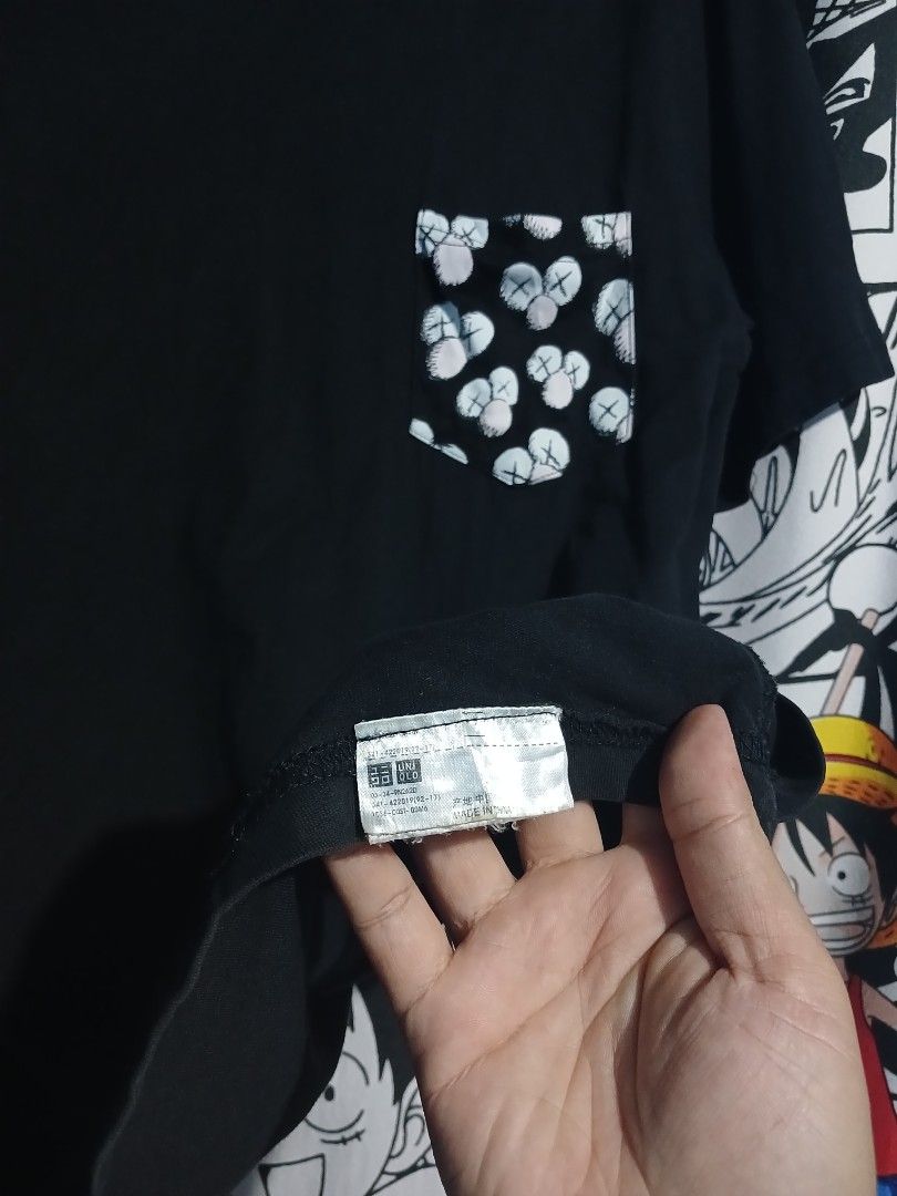 🔥Uniqlo×Kaws🔥 (Category: Activewear) located in Cadiz. Submitted by jcthrifting (Listing ID 1455955935, Image 3). Description: 🔥Uniqlo×Kaws🔥 Pocket Tee👕 20W×27.5L excellent no issue 📩.