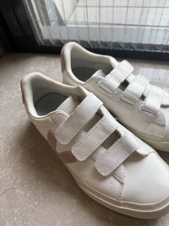 （分類：）位於 。 由 yi_yi_5 提交（商品編號 1455879359，圖片 1）。簡介： 。