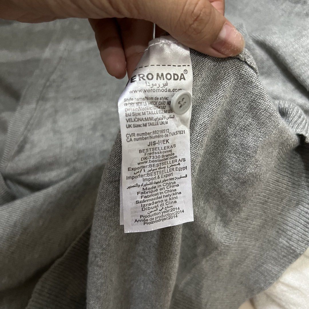 Vero Moda Cardigan (Category: Coats, Jackets and Outerwear) located in Angeles City. Submitted by d_jade (Listing ID 1455937121, Image 3). Description: Size: M No issue.