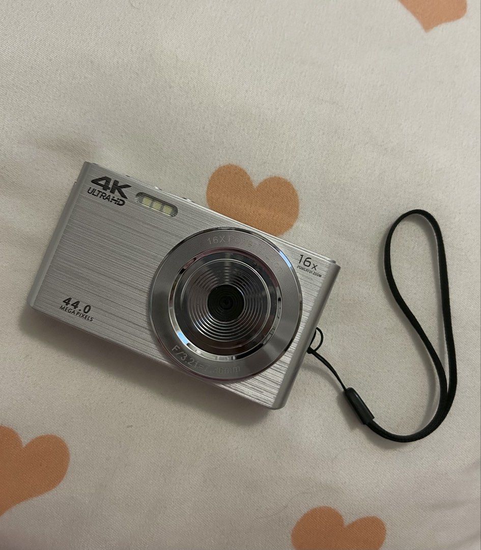 Vetek1 4k Digital Camera (Category: Cameras) located in Cavite. Submitted by veroniicaaa (Listing ID 1455982586, Image 1). Description: - once used for a trip - complete inclusions (with box) - no issues - bought for 3k - 64gb .