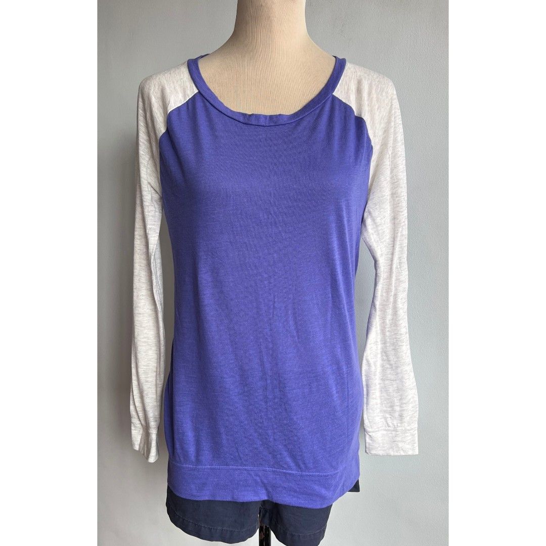 Victoria's Secret Pink Tee Shirt Blouse Top (Category: Longsleeves) located in Quezon City. Submitted by all_items_50_each (Listing ID 1455923708, Image 2). Description: Victoria's Secret Pink Raglan baseball tee Size on tag: XS Fits upto M *small stain sa may sleeve Measurements posted for reference Actual pics posted, pa browse nalang po NO WW 💲ALL ITEMS 50 💰MOP: GCASH ➕Add shipping fee ❌NO rush shipping, meet up, haggling ✔️for rush, use gra