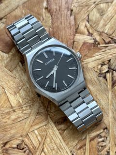 (Category: ) located in . Submitted by worn_time (Listing ID 1455948112, Image 1). Description: .