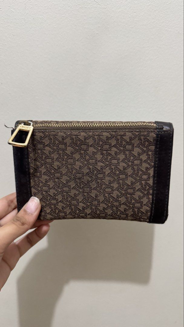 Vintage DKNY Wallet Bifold (Category: Wallets & Card holders) located in Manila. Submitted by itszendy (Listing ID 1455988611, Image 2). Description: - Vintage DKNY wallet from Germany - Bifold wallet with Coin Purse - 10 card slots - 4 inner slots - leather in good condition.