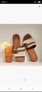 (Category: ) located in . Submitted by lyndz007closet (Listing ID 1455869663, Image 1). Description: .
