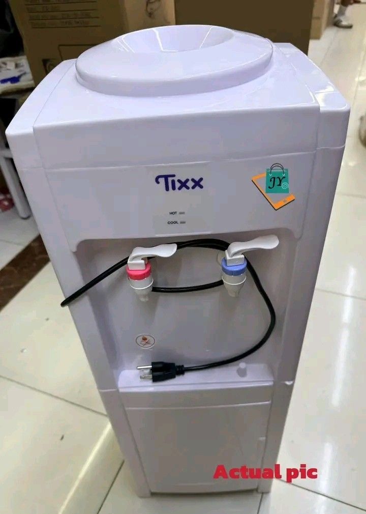 Water Dispenser (Category: Water Purifiers & Dispensers) located in Makati City. Submitted by oideme (Listing ID 1455968026, Image 2). Description: .