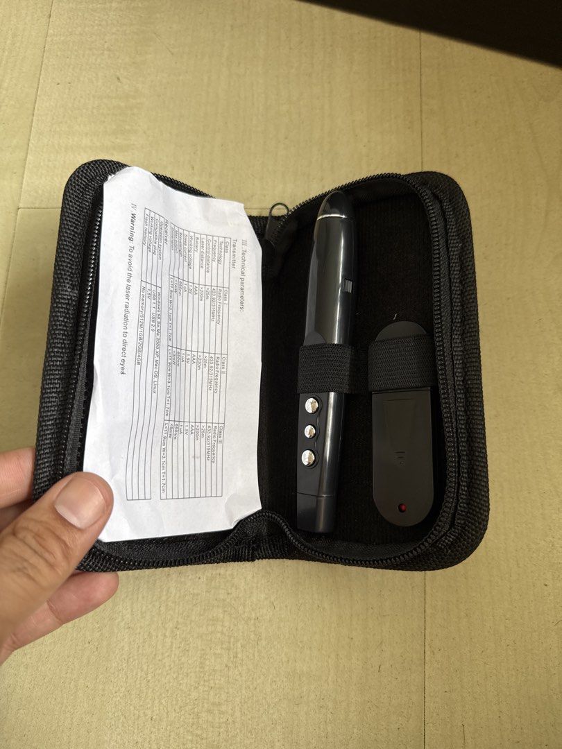 Wireless presentation remote (Category: Other Accessories) located in Singapore. Submitted by sahaso (Listing ID 1455914003, Image 1). Description: .