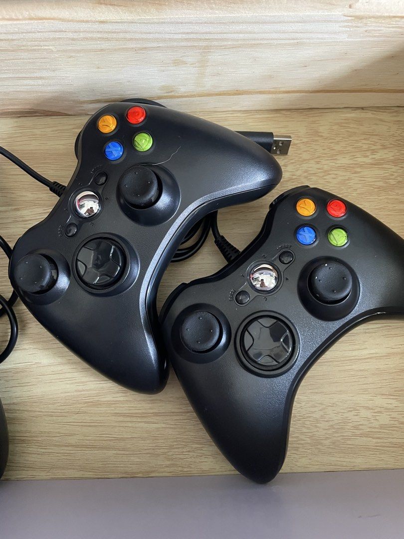 XBOX Controller (USB Wired) (Category: TV Consoles) located in Pasay City. Submitted by _shliimaazl_ (Listing ID 1455951231, Image 1). Description: 250 pesos each last price posted Brand New. Never been used.