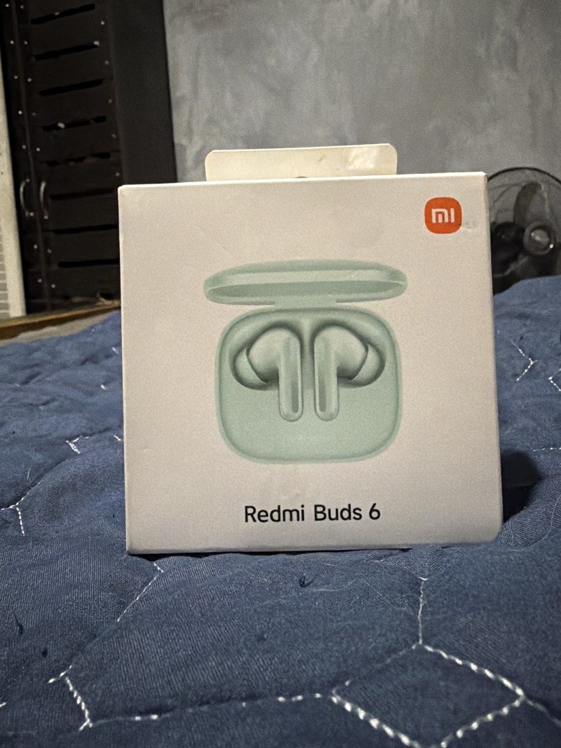 Xiaomi Redmi Buds 6 Wireless Earphones (Category: Earphones) located in Makati City. Submitted by madamnl (Listing ID 1455879692, Image 1). Description: - Xiaomi Redmi Buds 6 - Wireless earphones - Coral Green - Perfect for music and calls on the go - Simple to pair and use.