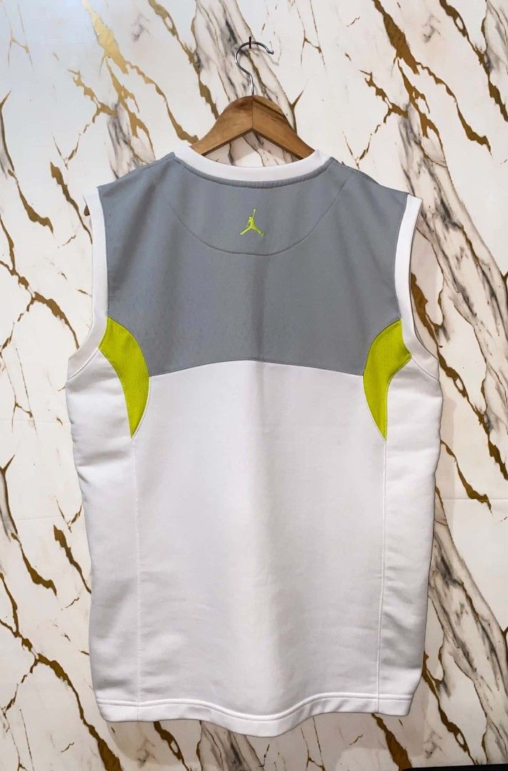 Y2k Jordan Tank top jersey (Category: Activewear) located in Tarlac. Submitted by dinnuh4e (Listing ID 1456049016, Image 2). Description: 22.5x28 cut washtag .