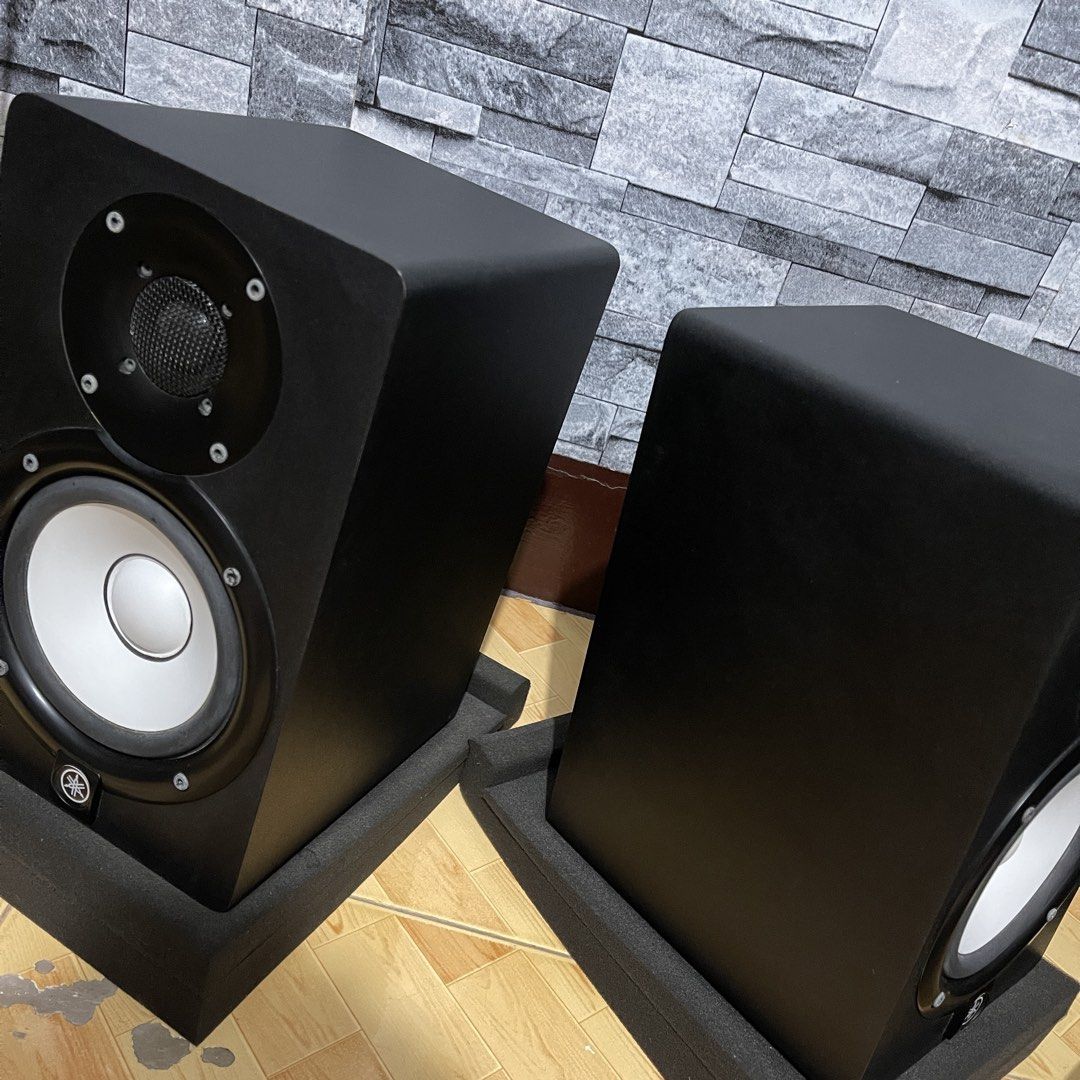 Yamaha HS5 Powered Studio Monitors (Pair) (Category: Soundbars, Speakers & Amplifiers) located in Cavite. Submitted by bentahangoods (Listing ID 1455952221, Image 3). Description: Mint Condition 10/10 - Yamaha HS5 Powered Studio Monitors - Ideal for music production and mixing - Active speakers with built-in amplifiers - Features XLR and TRS inputs - Power cables included - Sold as a set (pair) - Feel free to ask any questions!.