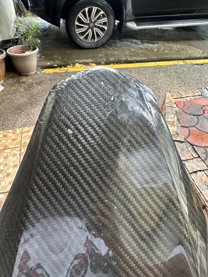 Z900 Front Fender 2022-2024 (Category: Body Parts and Accessories) located in Manila. Submitted by linaacwarr74519 (Listing ID 1456051022, Image 2). Description: Used Honest issue: need repaint ng clear coat May damage konte pero di halata! Need repaint clear coat para gumanda ulit.