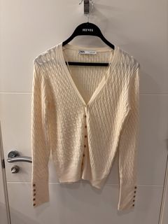 （分類：）位於 。 由 thewhiteboxconcierge 提交（商品編號 1455978072，圖片 1）。簡介： 。