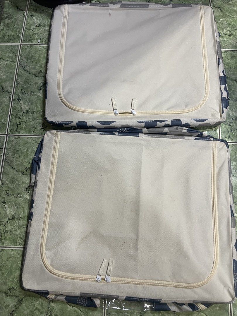 4pcs COMPACTOR Regular Compression Storage Box 70x50x30cm 2pcs brandnew (Category: Storage Boxes & Baskets) located in Manila. Submitted by chesterson1979. (Listing ID 1456159238, Image 3). Description: - Set of 2 COMPACTOR compression storage boxes - Compresses clothes and bedding to save space - Dimensions: 70cm x 50cm x 30cm each - Ideal for wardrobe organization or under-bed storage - Easy to use and adds a stylish touch to your space.