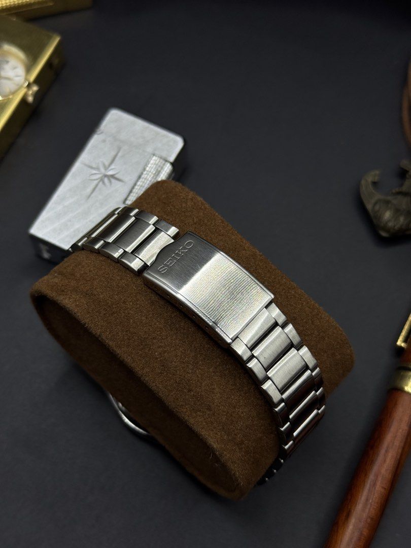 6309 Seiko 5 Military Automatic Vintage (Category: Men's Watches) located in Pinili. Submitted by thetimecollector (Listing ID 1456223041, Image 3). Description: 6309 Movement Automatic 36.5mm case Newly Serviced Newly Polished.