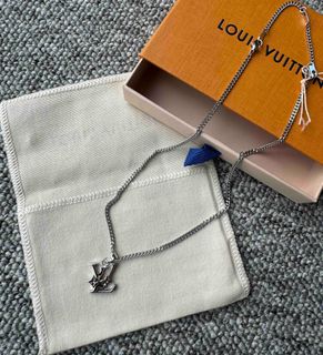 （分類：）位於 。 由 luxe.galore 提交（商品編號 1456112745，圖片 1）。簡介： 。
