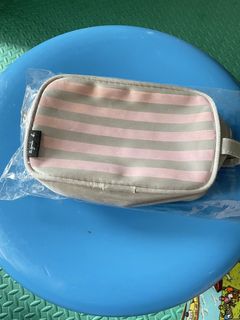 （分類：）位於 。 由 winniechan0166 提交（商品編號 1456131333，圖片 1）。簡介： 。