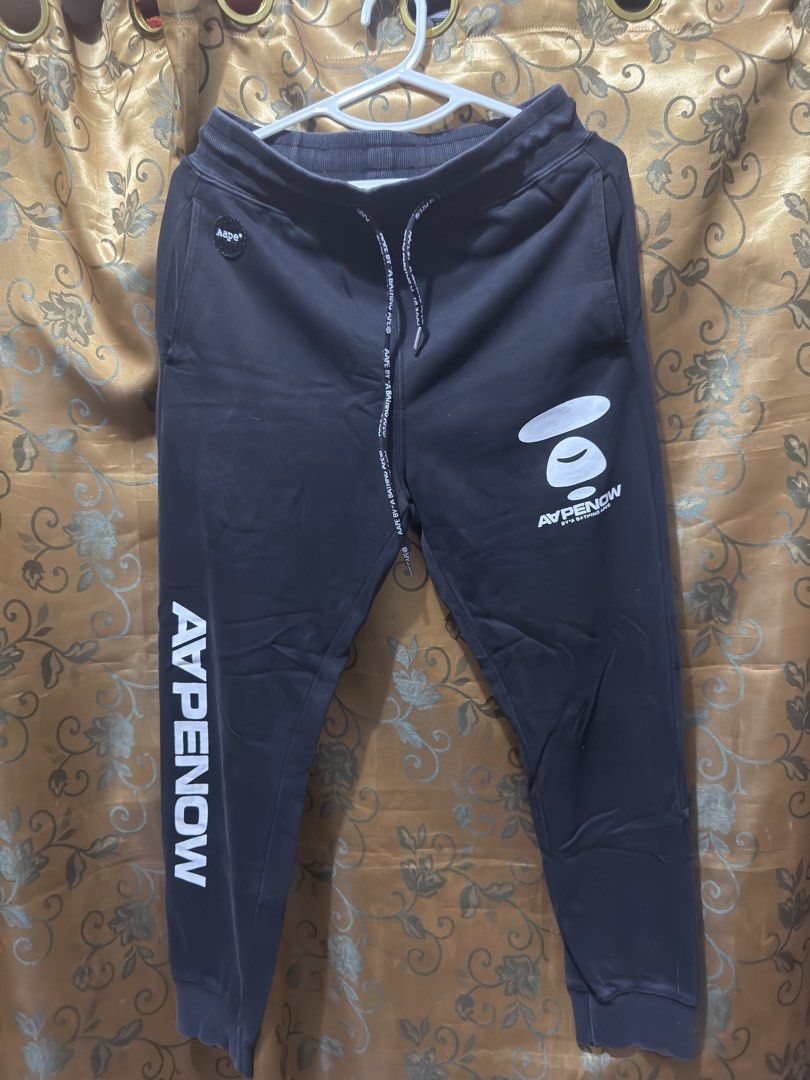 Aape jogger pants (Category: Coats, Jackets and Outerwear) located in Manila. Submitted by mislangers_stuff (Listing ID 1456148430, Image 1). Description: Legit aape pants.