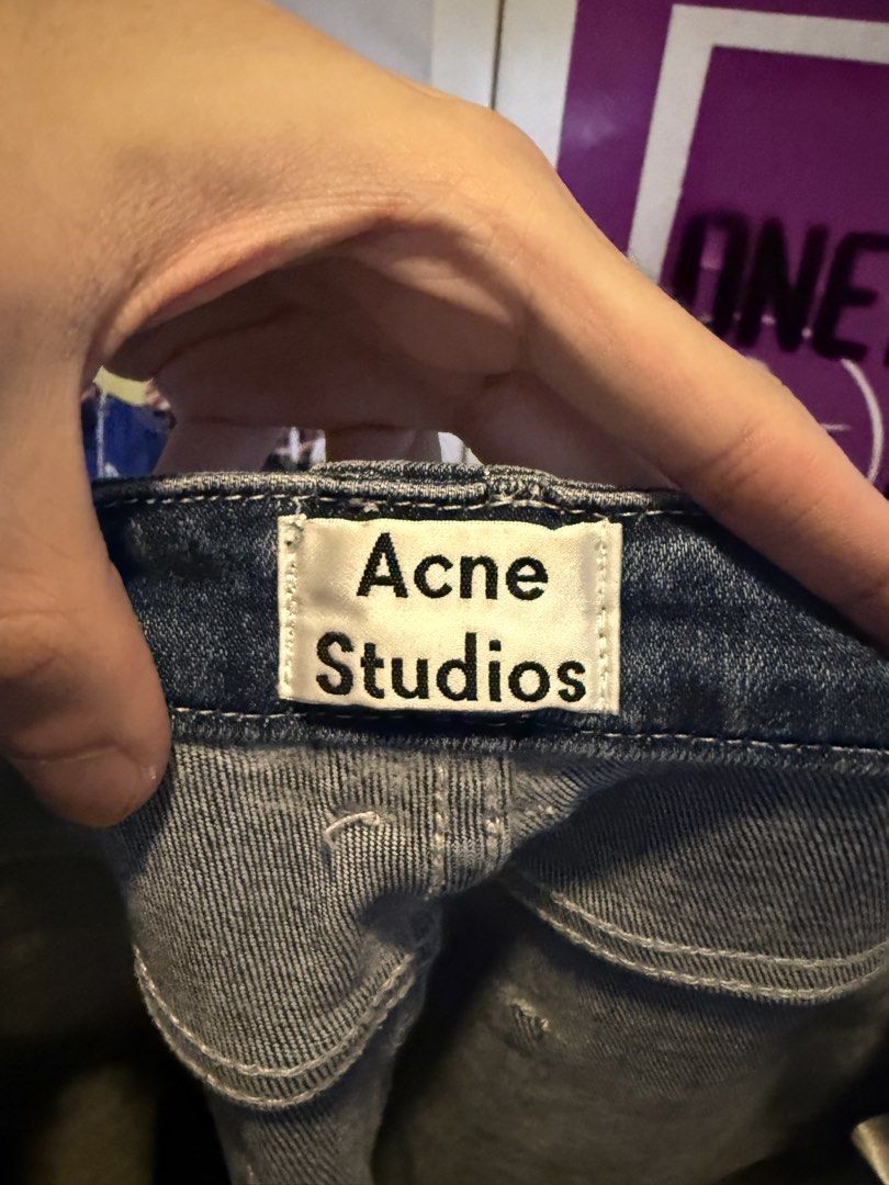Acne Studios High Waisted Baggy Pants/Jeans (Category: Jeans) located in Manila. Submitted by copsandcreps (Listing ID 1456116901, Image 3). Description: Size 28 No issues.