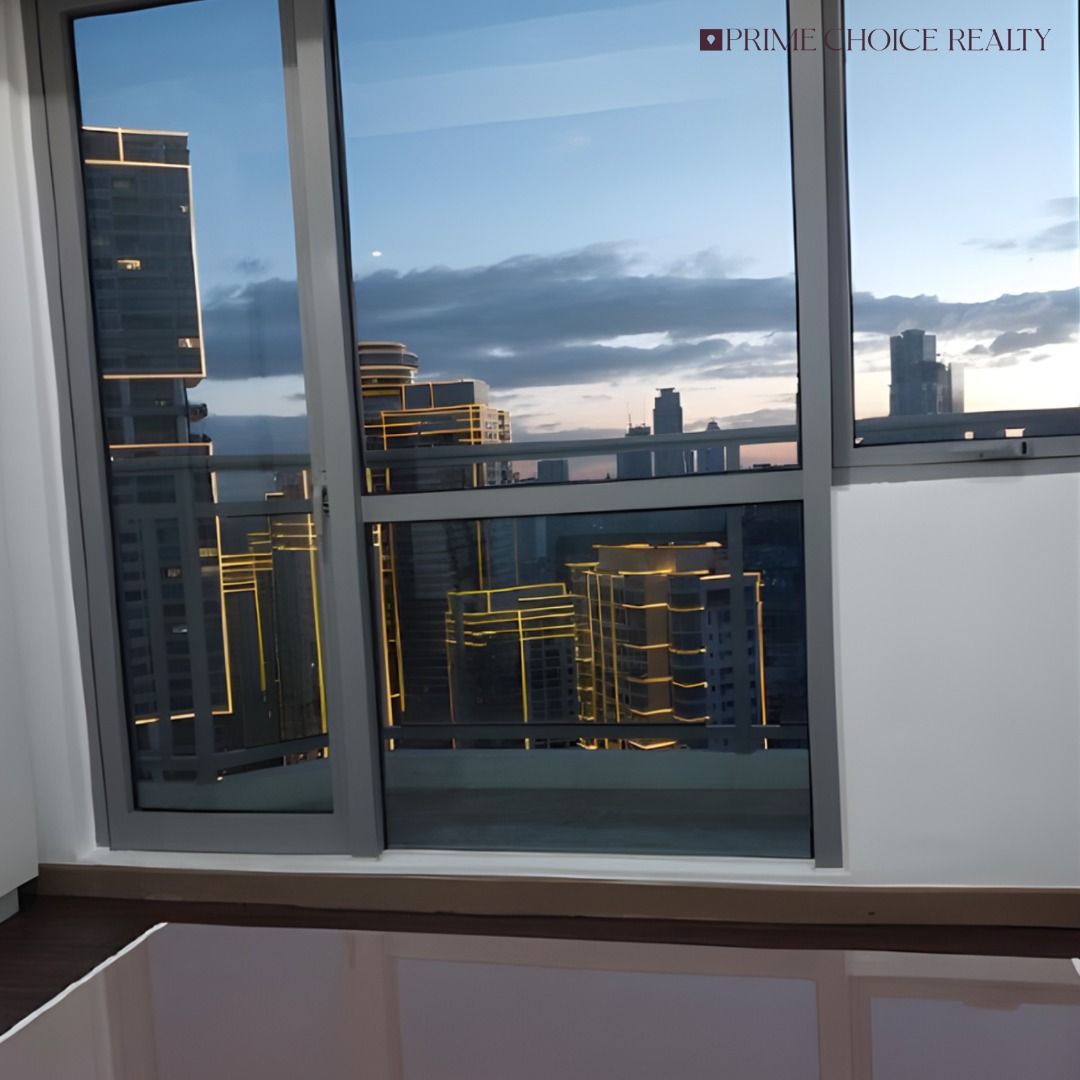 Acqua Private Residences (Category: Apartments & Condos) located in Quezon City. Submitted by primechoicerealtyinc (Listing ID 1456081516, Image 3). Description: FOR SALE: Acqua Private Residences – Mandaluyong City 2-Bedroom Fully Furnished Condo 📍 Acqua Private Residences, Mandaluyong City Asking Price: ₱9,200,000 Property Details: • 58 sqm • 2 Bedrooms • 2 Toilets & Baths • 1 Kitchen • Fully Furnished • All appliances included • Viewing side: