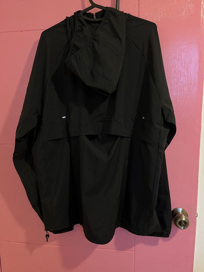 adidas Running adi365 Running Essentials Jacket Men Black JZ7782 (Category: Activewear) located in Manila. Submitted by trying2bbttr (Listing ID 1456080934, Image 3). Description: This is brand new. Bough it for 3k. Selling it for 2.5k Size XL.