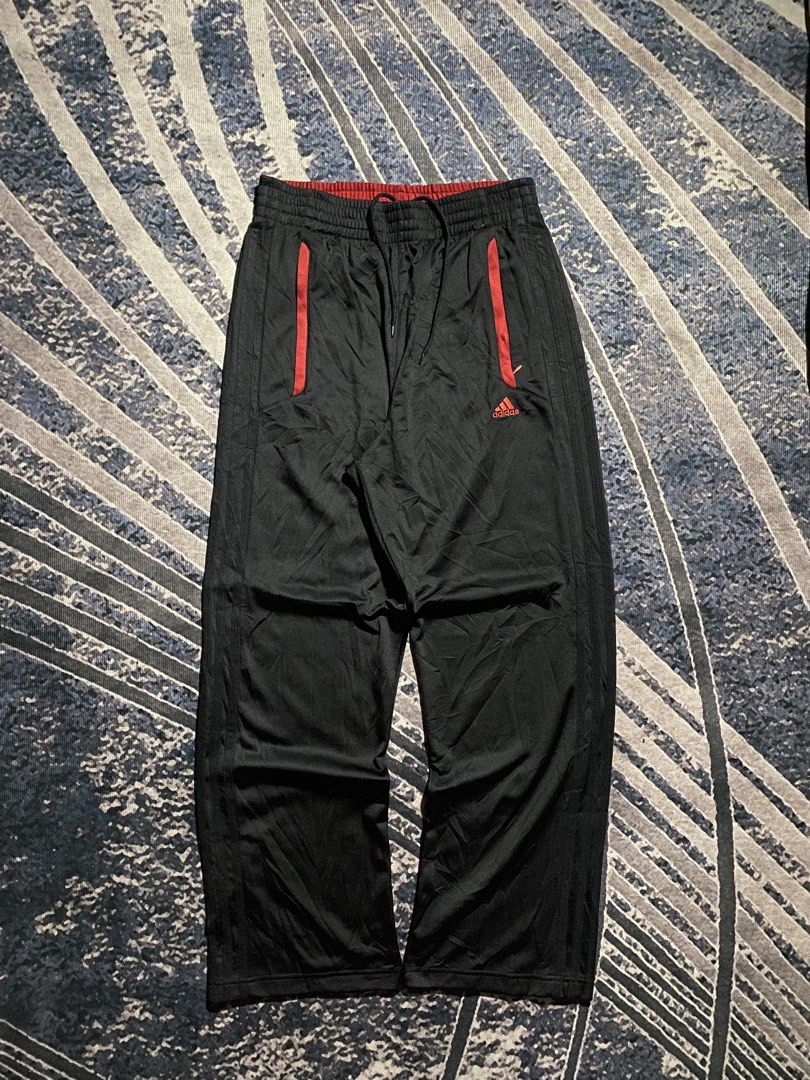 Adidas Track pants (authentic) (Category: Activewear) located in Goa. Submitted by _rawgallery (Listing ID 1456055436, Image 1). Description: size on tag : s waist : 29 (stretchy) length : 41 leg open : 9.5.