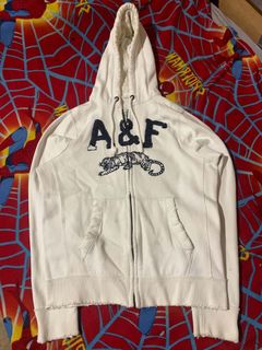 (Category: ) located in . Submitted by saveearthwethrift (Listing ID 1456179464, Image 1). Description: .