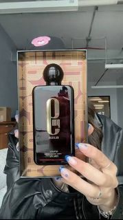 (Category: ) located in . Submitted by luxuryperfume (Listing ID 1456164796, Image 1). Description: .