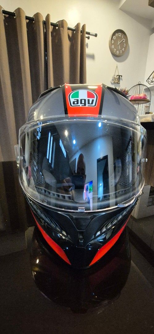 AGV K3SP (Category: Helmets and other Riding Gears) located in San Pedro. Submitted by chris_k19 (Listing ID 1456145174, Image 2). Description: with box, dust bag and unused chin curtain meet up san pedro or alabang.