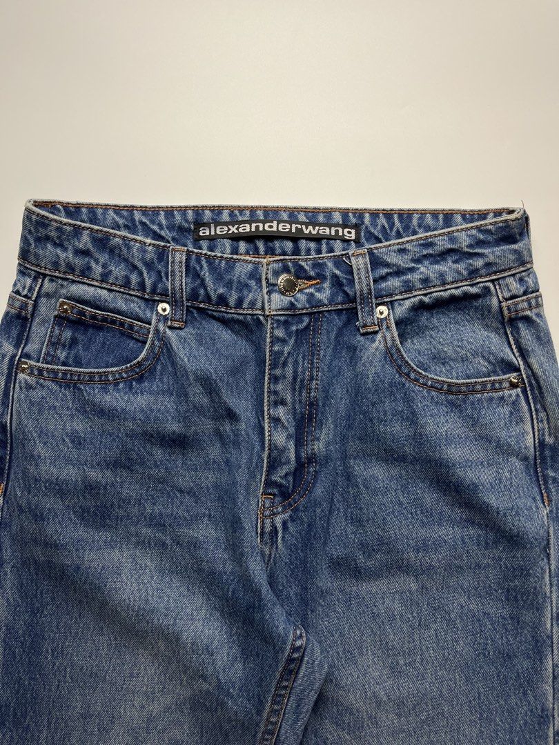 Alexander Wang Shadow Pockets Logo Float Mid-Rise Jeans (Category: Jeans) located in Manila. Submitted by streetsavvy (Listing ID 1456155692, Image 3). Description: Alexander Wang Shadow Pockets Logo Float Mid-Rise Jeans Size: 28 Waist: 30” Length: 39” Inseam: 27.5” Hip: 16” Thigh: 9.5” Knee: 8” Leg Opening: 7.5” Front rise: 11” Measured in Inches Condition: Excellent condition No flaws Made in China 100% Cotton.