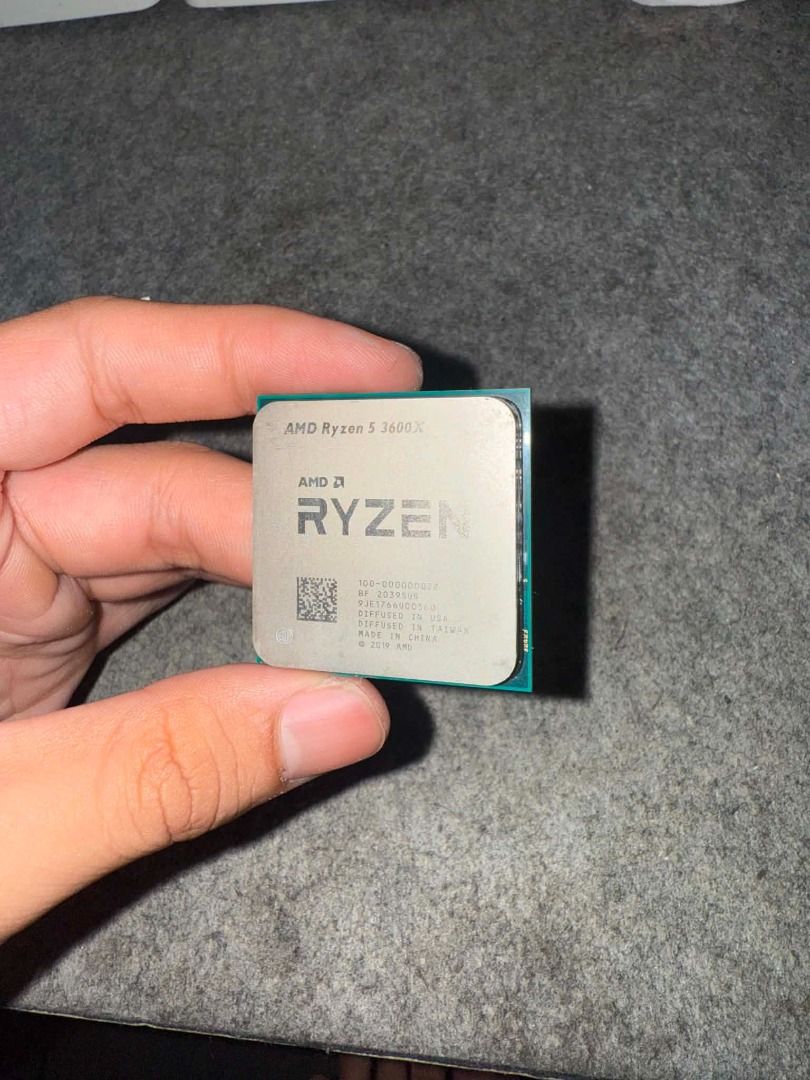 AMD Ryzen 5 3600X AM4 Processor (Category: Computer Parts) located in Manila. Submitted by shoticat (Listing ID 1456126112, Image 1). Description: AMD Ryzen 5 3600X Desktop Processor - Removed from a working PC - Some pins are bent (check photos) - BUY AT YOUR OWN RISK! Selling as is Mode of payment: Bank Transfer Gcash Item location: Manila Mode of Delivery: Shipping via Lalamove/Grab. Shipping Fee c/o buyer .